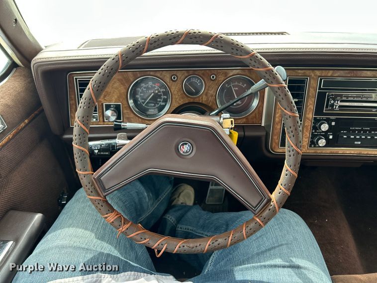 image for item FT6005 1984 Buick Lesabre 
