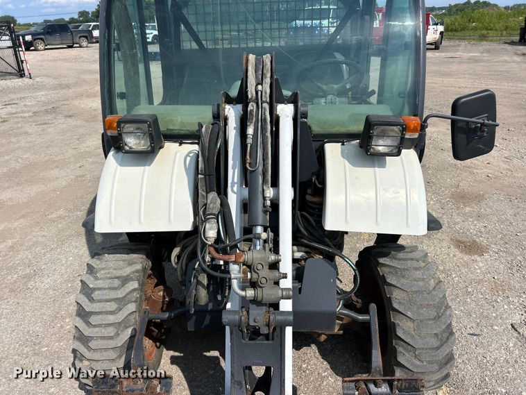 image for item FT6084 2006 Bobcat 5600 utility vehicle