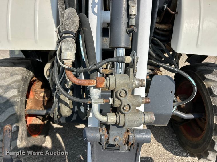 image for item FT6084 2006 Bobcat 5600 utility vehicle