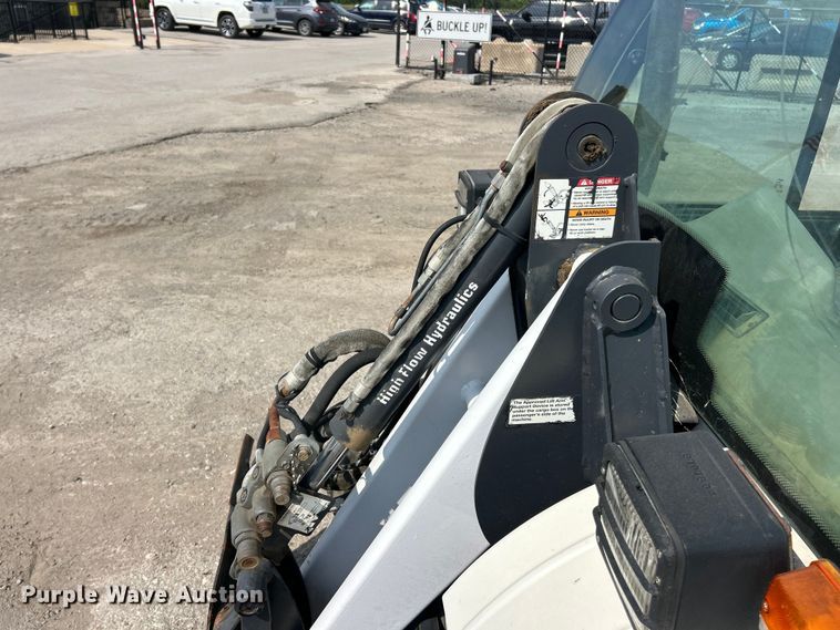 image for item FT6084 2006 Bobcat 5600 utility vehicle
