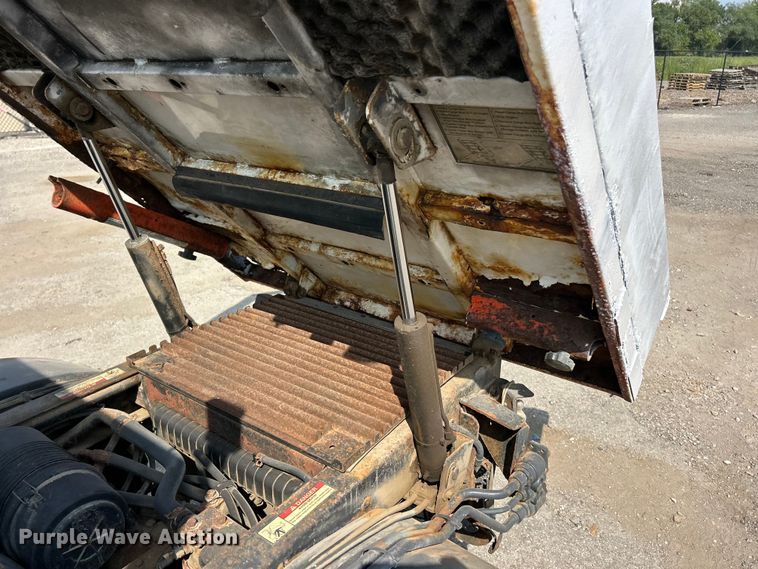 image for item FT6084 2006 Bobcat 5600 utility vehicle