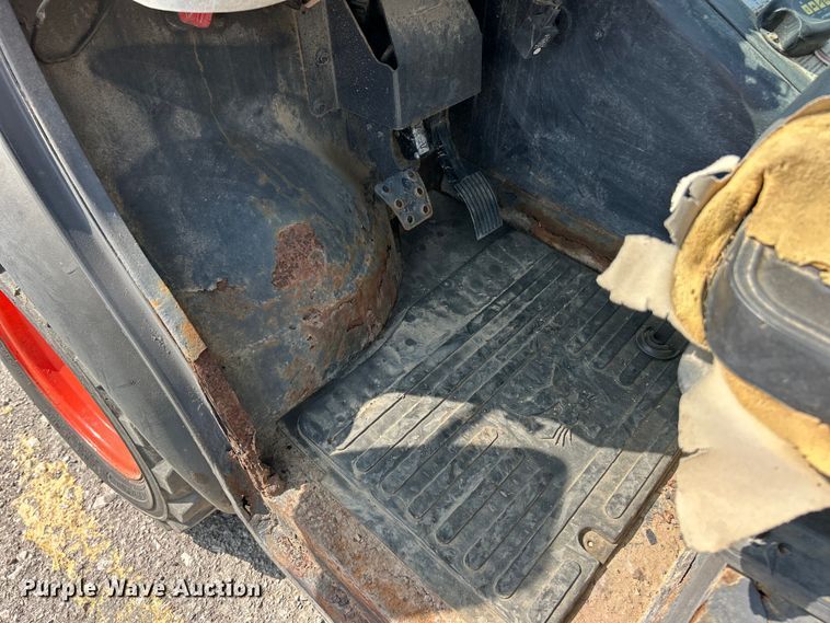 image for item FT6084 2006 Bobcat 5600 utility vehicle