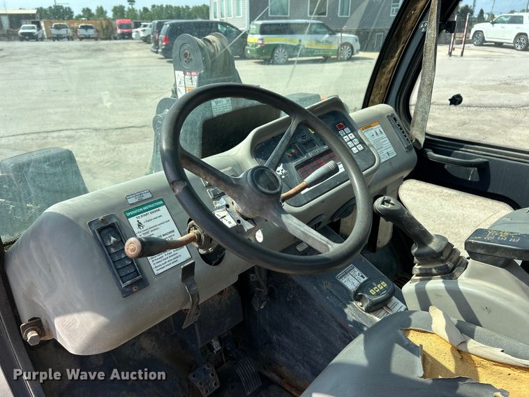 image for item FT6084 2006 Bobcat 5600 utility vehicle