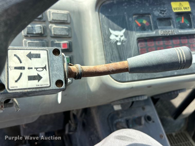 image for item FT6084 2006 Bobcat 5600 utility vehicle
