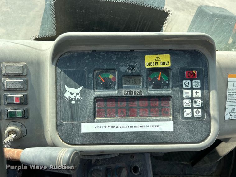 image for item FT6084 2006 Bobcat 5600 utility vehicle