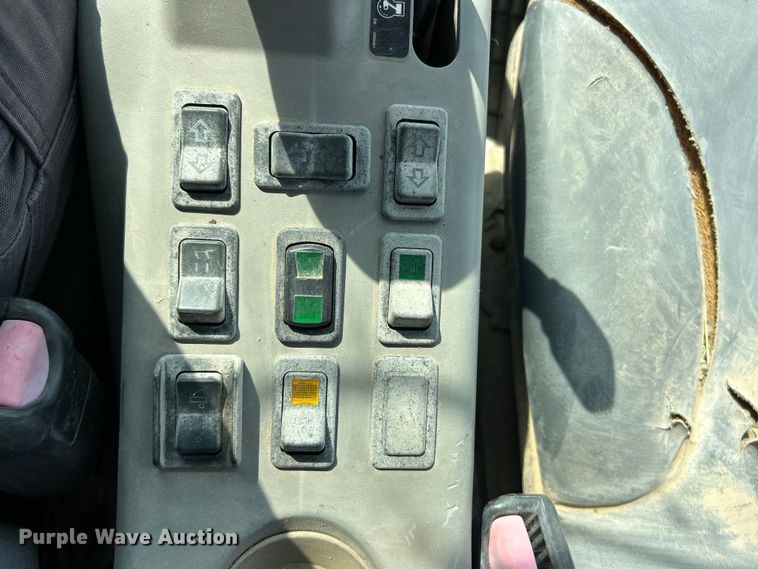 image for item FT6084 2006 Bobcat 5600 utility vehicle