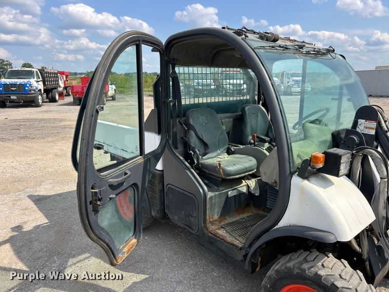 image for item FT6084 2006 Bobcat 5600 utility vehicle