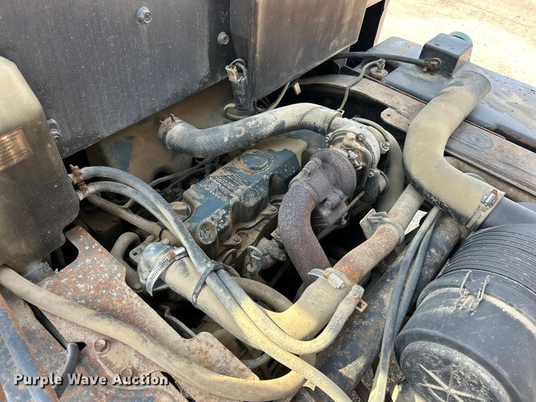 image for item FT6084 2006 Bobcat 5600 utility vehicle