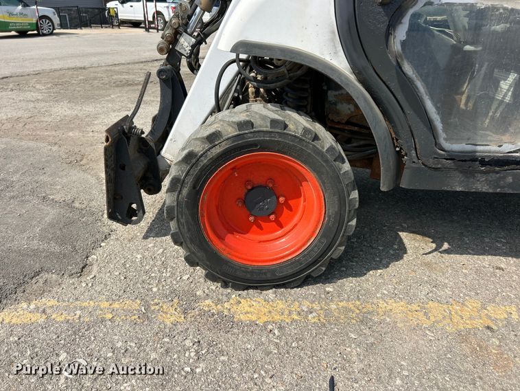 image for item FT6084 2006 Bobcat 5600 utility vehicle