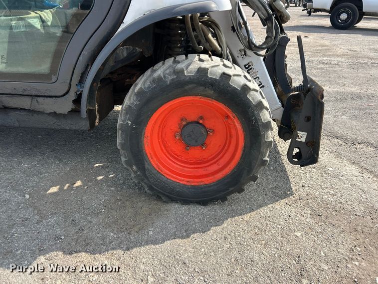 image for item FT6084 2006 Bobcat 5600 utility vehicle