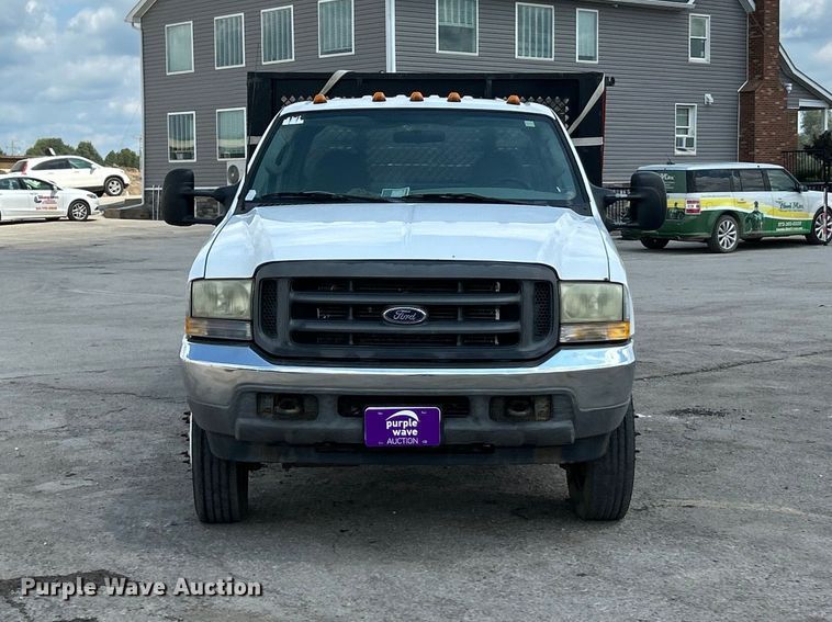 image for item FT6095 2003 Ford F450 Super Duty XL Crew Cab dump flatbed truck