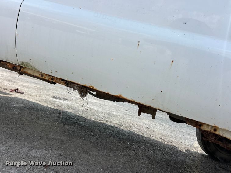 image for item FT6095 2003 Ford F450 Super Duty XL Crew Cab dump flatbed truck