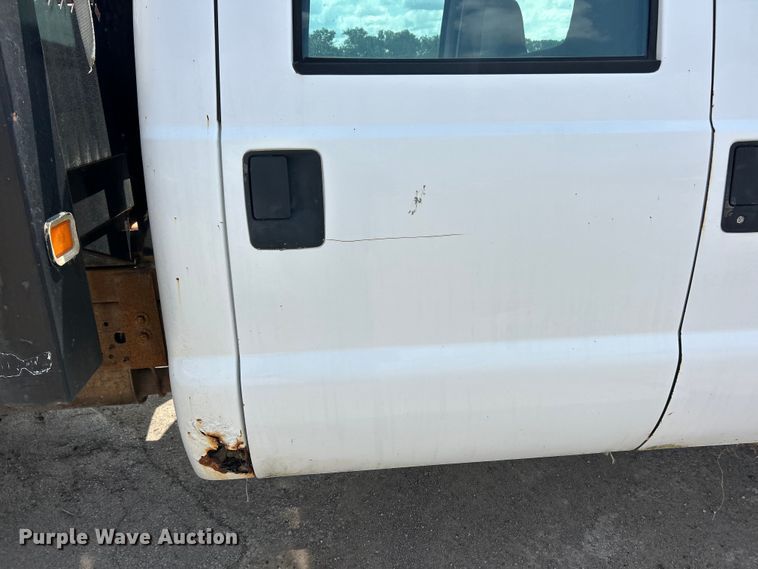 image for item FT6095 2003 Ford F450 Super Duty XL Crew Cab dump flatbed truck