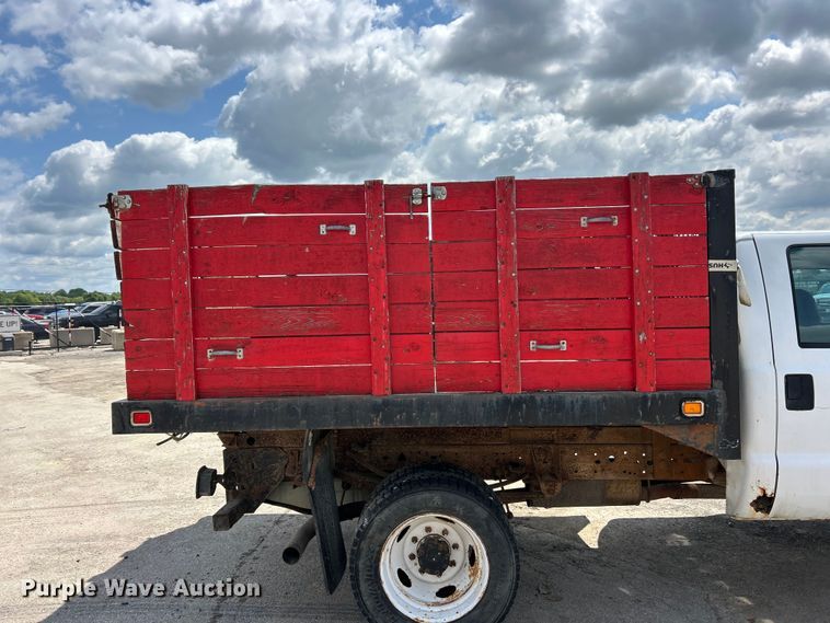 image for item FT6095 2003 Ford F450 Super Duty XL Crew Cab dump flatbed truck