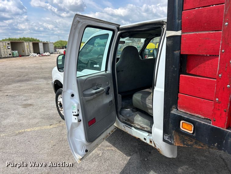 image for item FT6095 2003 Ford F450 Super Duty XL Crew Cab dump flatbed truck