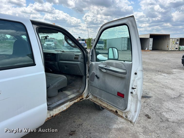 image for item FT6095 2003 Ford F450 Super Duty XL Crew Cab dump flatbed truck
