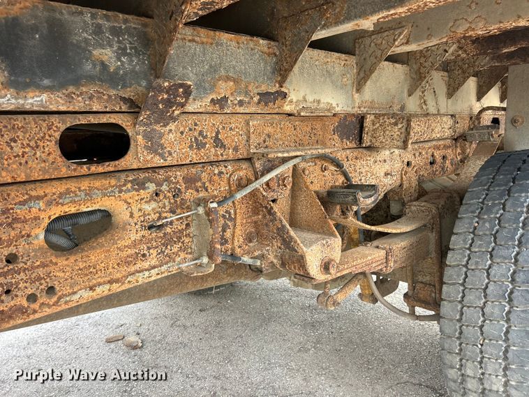 image for item FT6095 2003 Ford F450 Super Duty XL Crew Cab dump flatbed truck