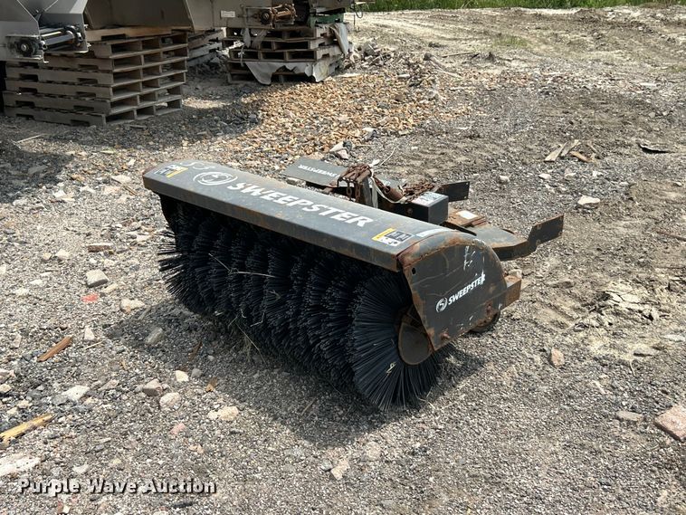 Sweepster M24P4A sweeper