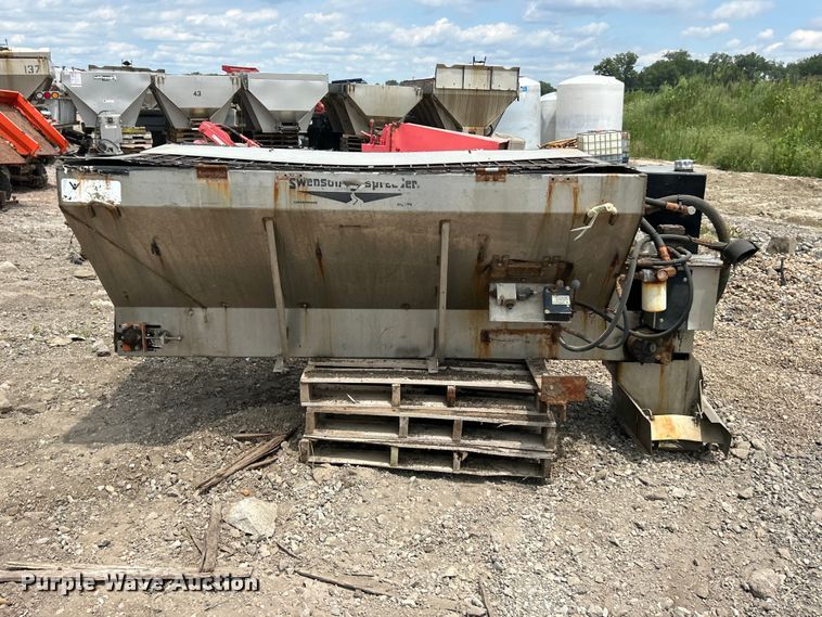 image for item FT6100 Swenson salt spreader