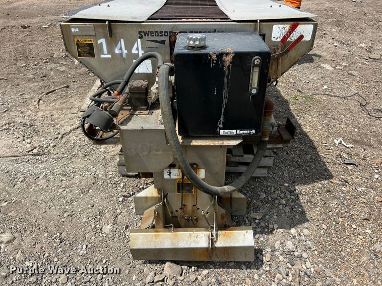 image for item FT6100 Swenson salt spreader