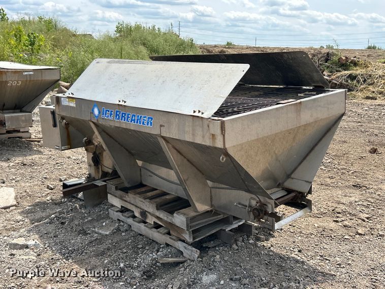 image for item FT6101 Western Ice Breaker salt spreader