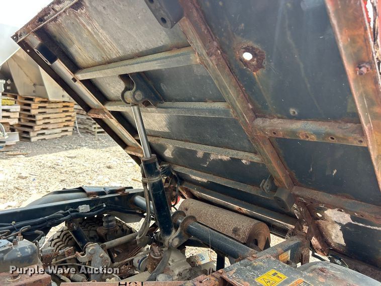 image for item FT6102 2001 Kubota RTV1100 utility vehicle