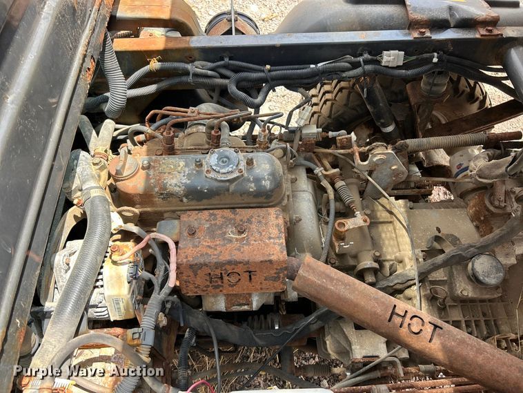 image for item FT6102 2001 Kubota RTV1100 utility vehicle