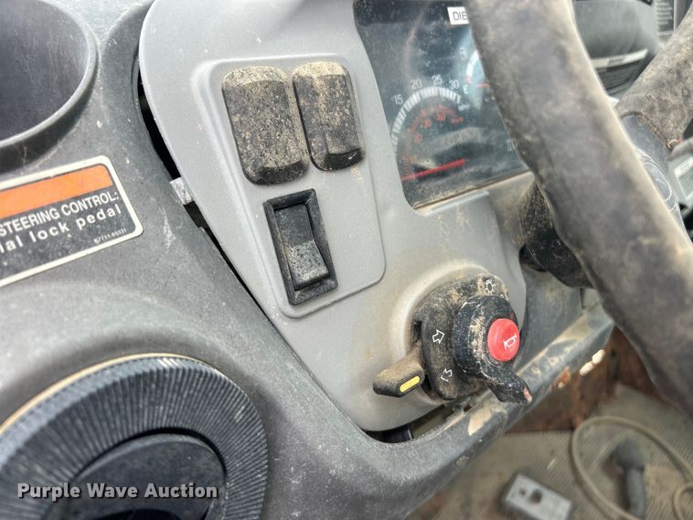 image for item FT6102 2001 Kubota RTV1100 utility vehicle