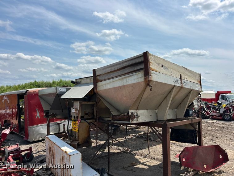 (3) salt spreaders