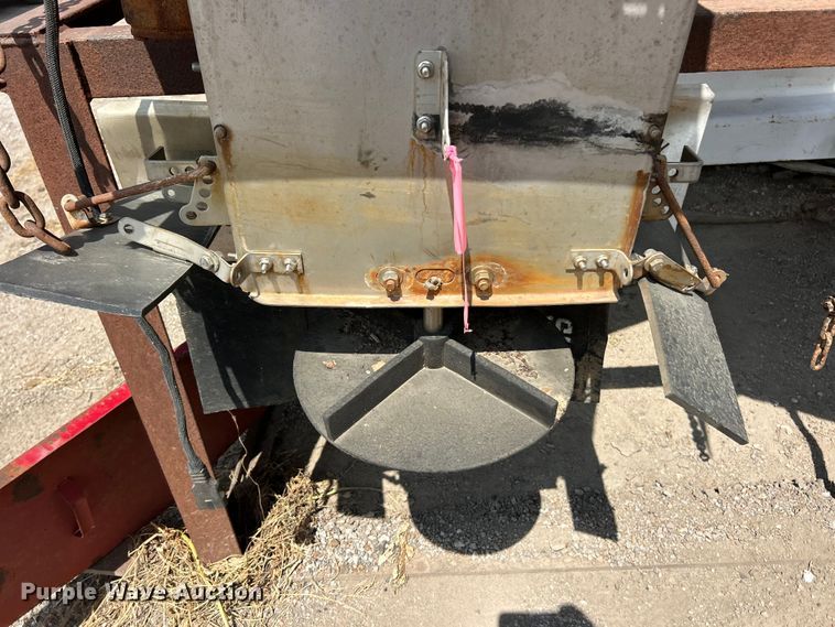 image for item FT6104 (3) salt spreaders