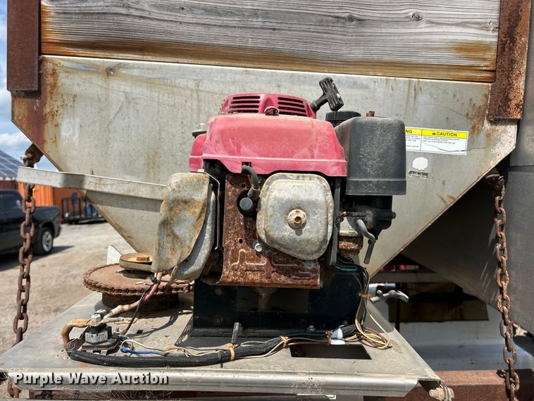 image for item FT6104 (3) salt spreaders