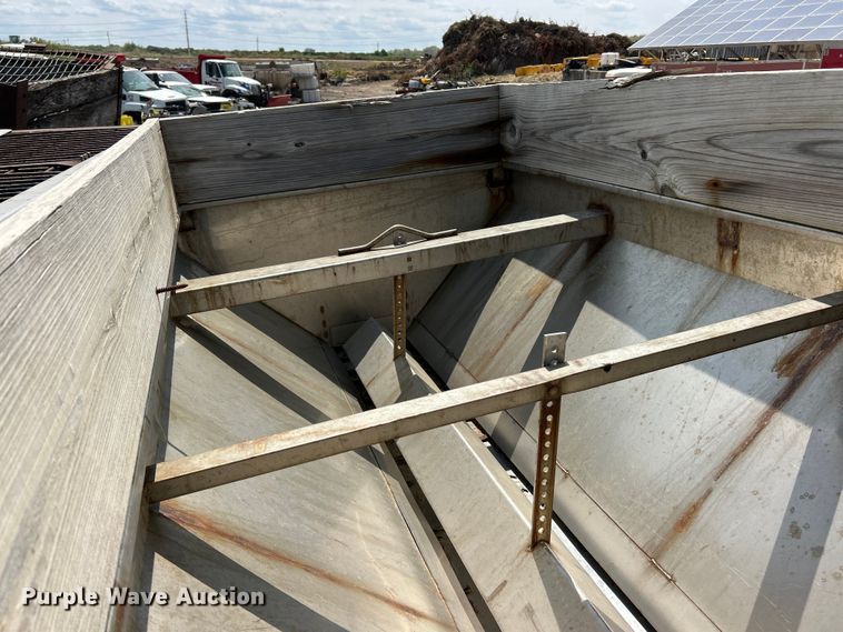 image for item FT6104 (3) salt spreaders