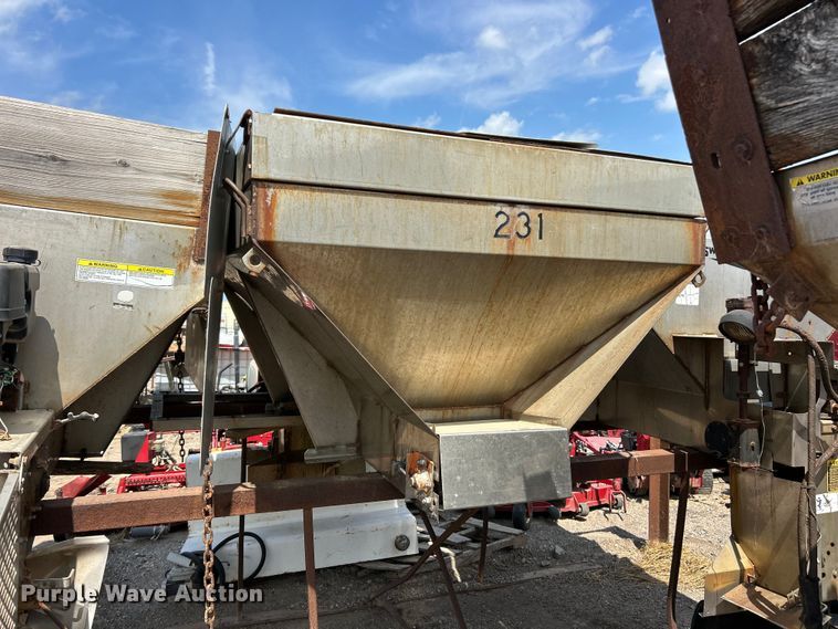 image for item FT6104 (3) salt spreaders