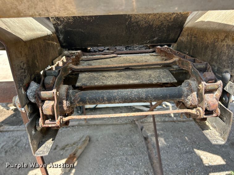 image for item FT6104 (3) salt spreaders