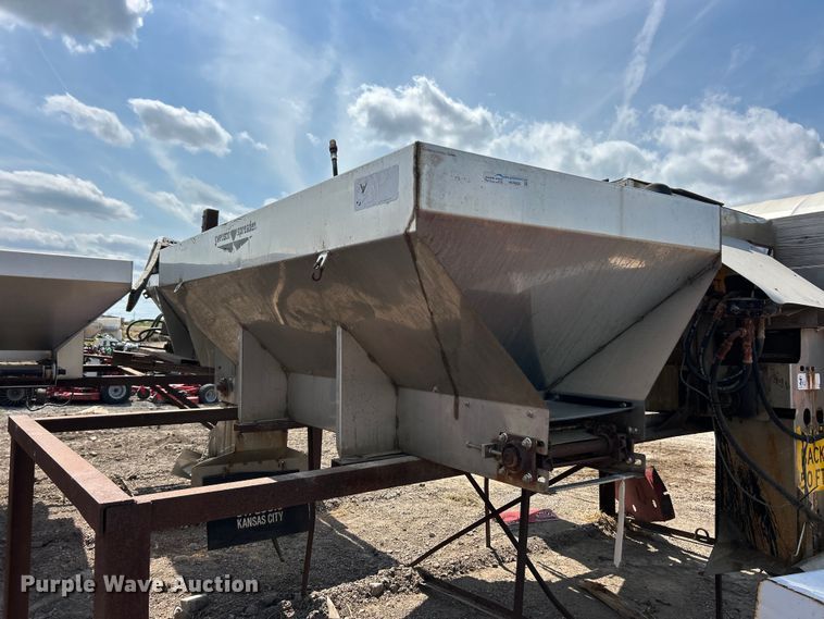 image for item FT6104 (3) salt spreaders