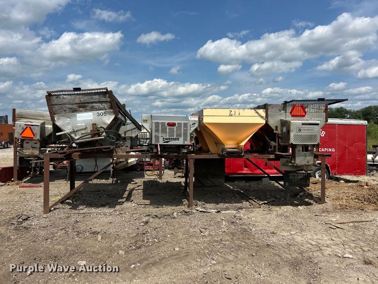 image for item FT6105 (4) salt spreaders