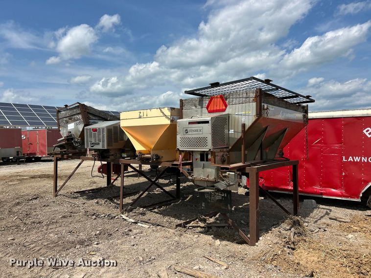 image for item FT6105 (4) salt spreaders