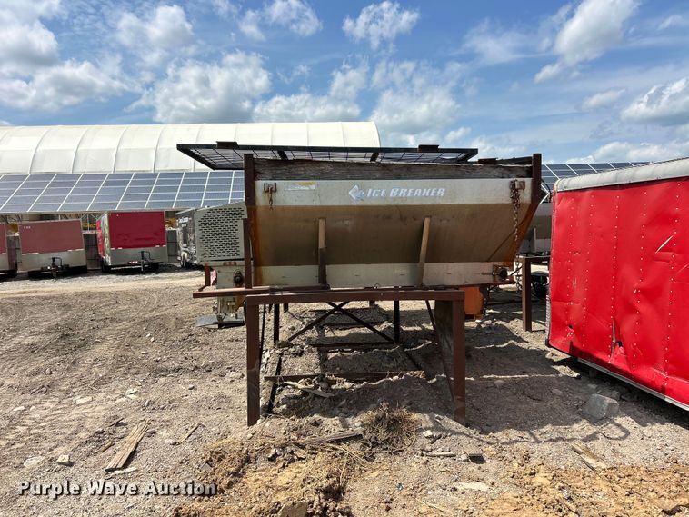 image for item FT6105 (4) salt spreaders