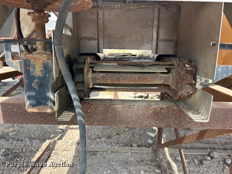 image for item FT6105 (4) salt spreaders