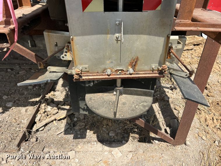 image for item FT6105 (4) salt spreaders