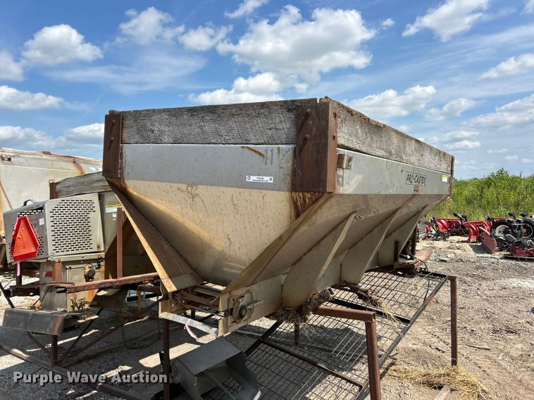 image for item FT6106 (3) salt spreaders