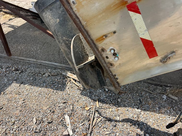 image for item FT6106 (3) salt spreaders