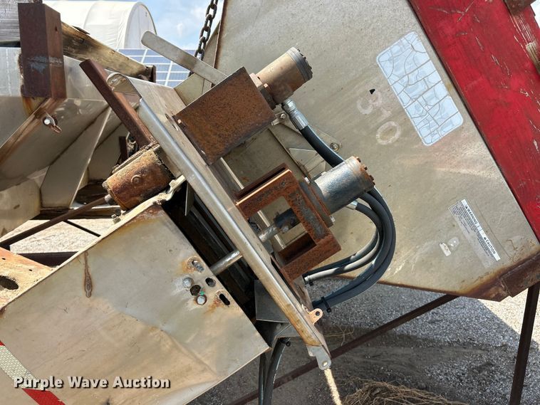 image for item FT6106 (3) salt spreaders