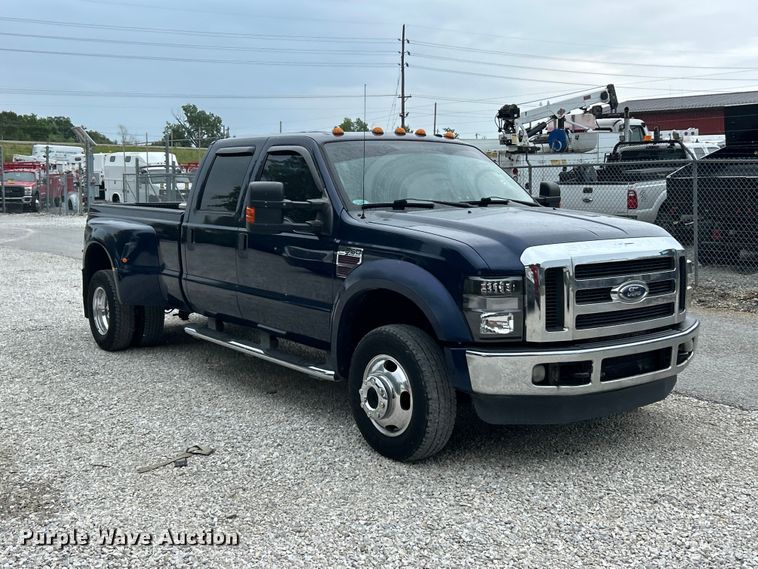image for item FT6109 2008 Ford F350 Super Duty Lariat Crew Cab pickup truck