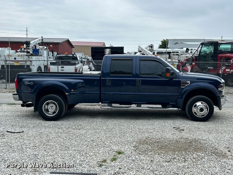image for item FT6109 2008 Ford F350 Super Duty Lariat Crew Cab pickup truck