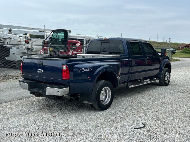 image for item FT6109 2008 Ford F350 Super Duty Lariat Crew Cab pickup truck