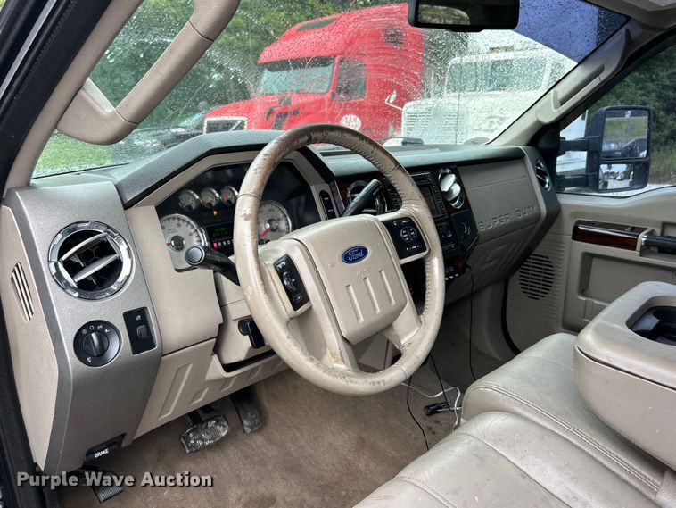 image for item FT6109 2008 Ford F350 Super Duty Lariat Crew Cab pickup truck