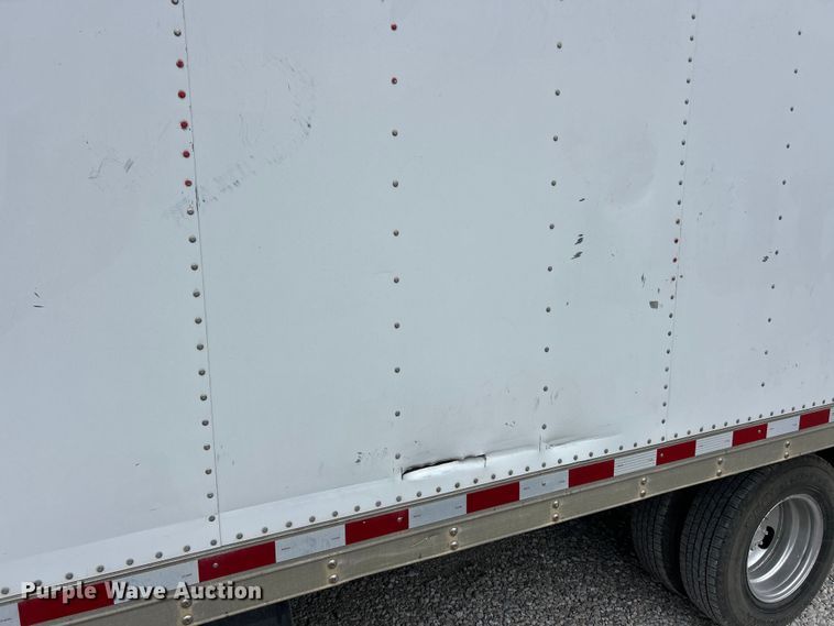 image for item FT6110 2015 Mitsubishi Fuso FE130 box truck