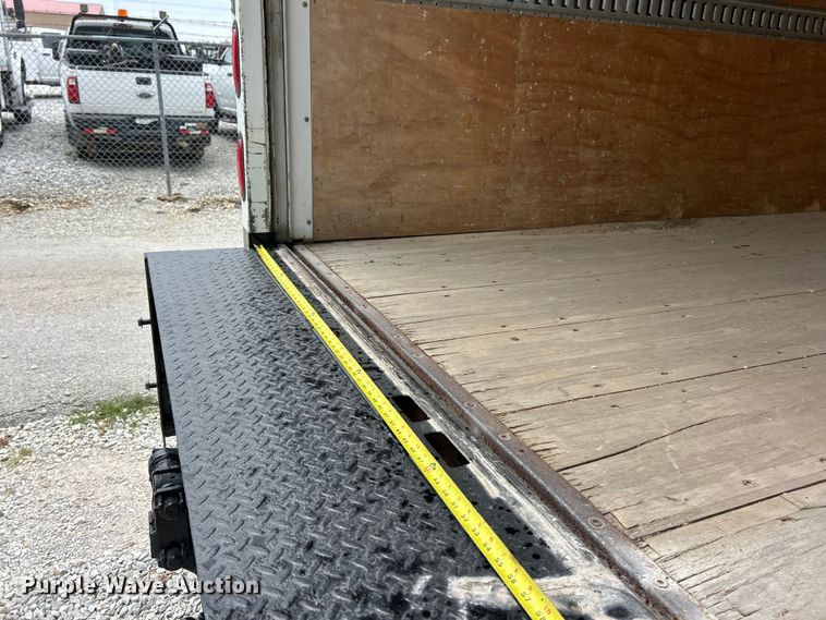 image for item FT6110 2015 Mitsubishi Fuso FE130 box truck