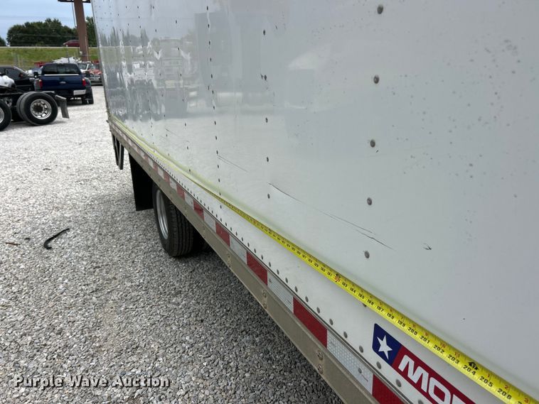 image for item FT6110 2015 Mitsubishi Fuso FE130 box truck